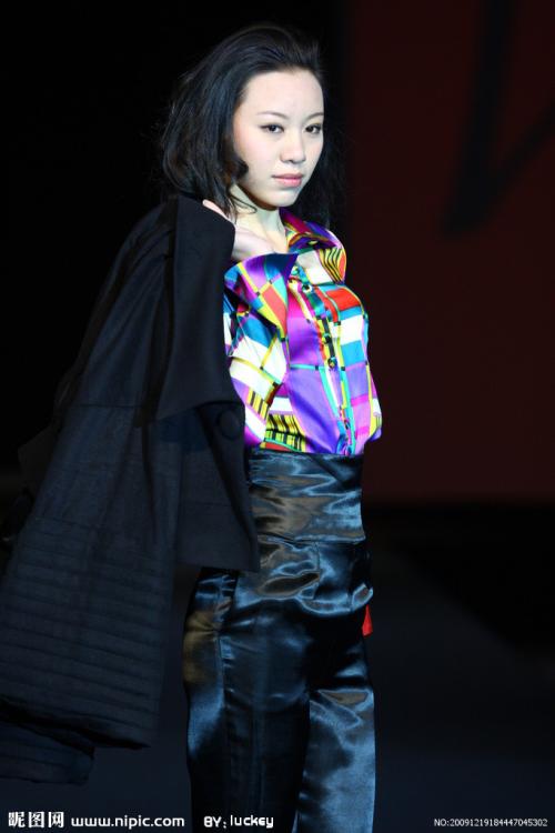 ÉϺ£Êз¢Õ¹ºÍ¸Ä¸ïίԱ»á·¢²¼¡¶¹ØÓÚÃ÷È·ÎÒÊÐÓ¦¼±±¸ÓÃúµç»ú×éÈÝÁ¿µç¼ÛÓйØÊÂÏîµÄ֪ͨ¡·